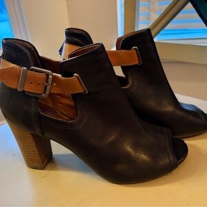 Clarks Artisan Shira Nicole black leather peep toe ankle booties
